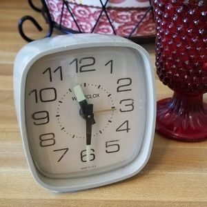 Vintage Accents - Vintage Wind Up Alarm Clock Vintage Accents - Vintage Wind Up Alarm Clock